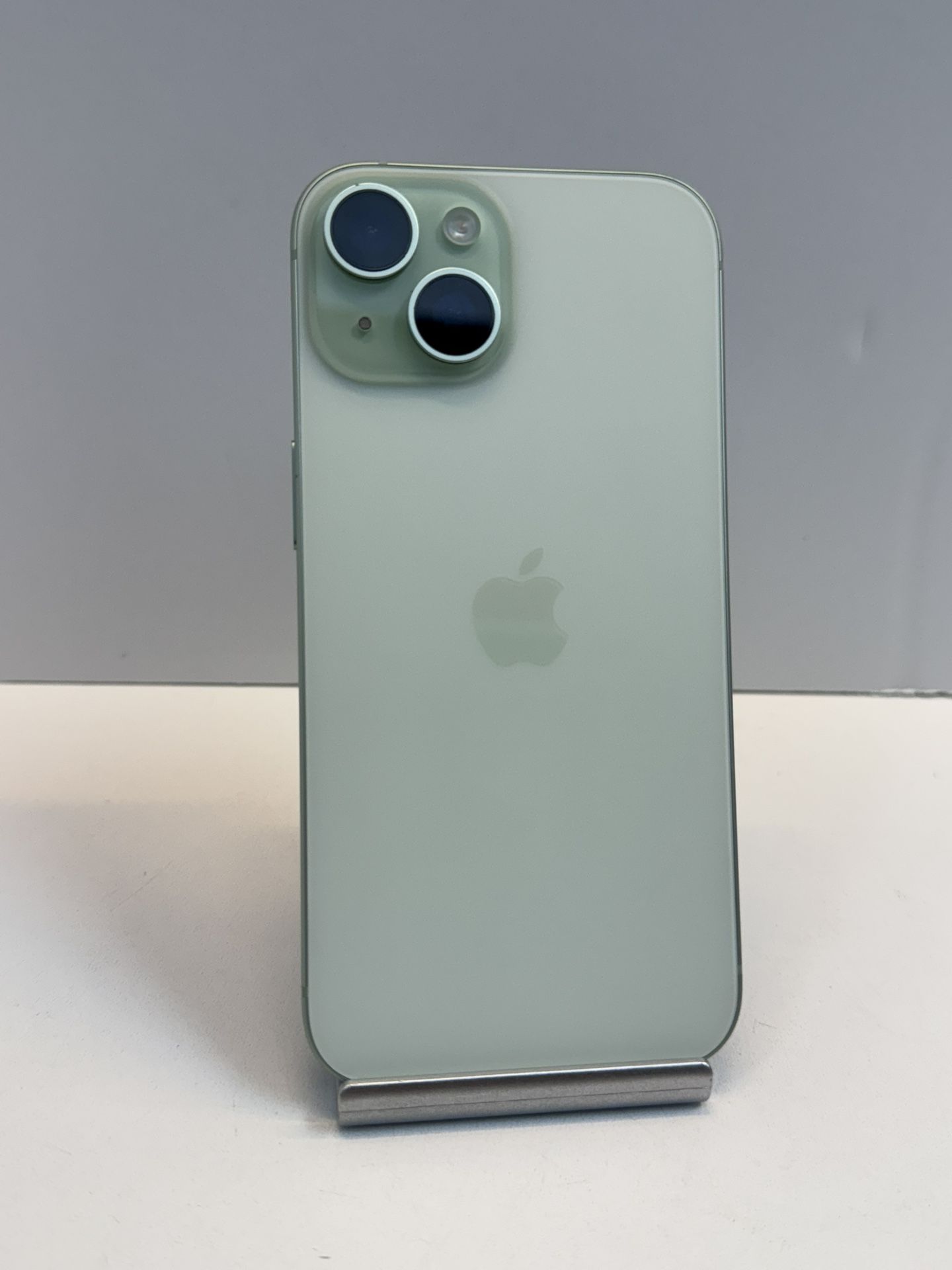 Apple iPhone 15 128gb. ( Unlocked Cellphone )