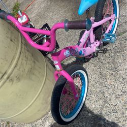 Girls Bicycles Price 10$ Pick Up. E.  Side.  Tacoma 