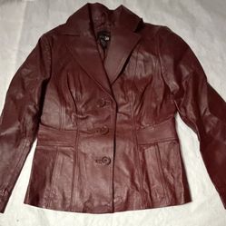 Vintage NWOT East 5th Genuine Leather Jacket - Women’s Medium, Wine Red, Button Up  Beautiful vintage genuine leather jacket from East 5th in a rich w
