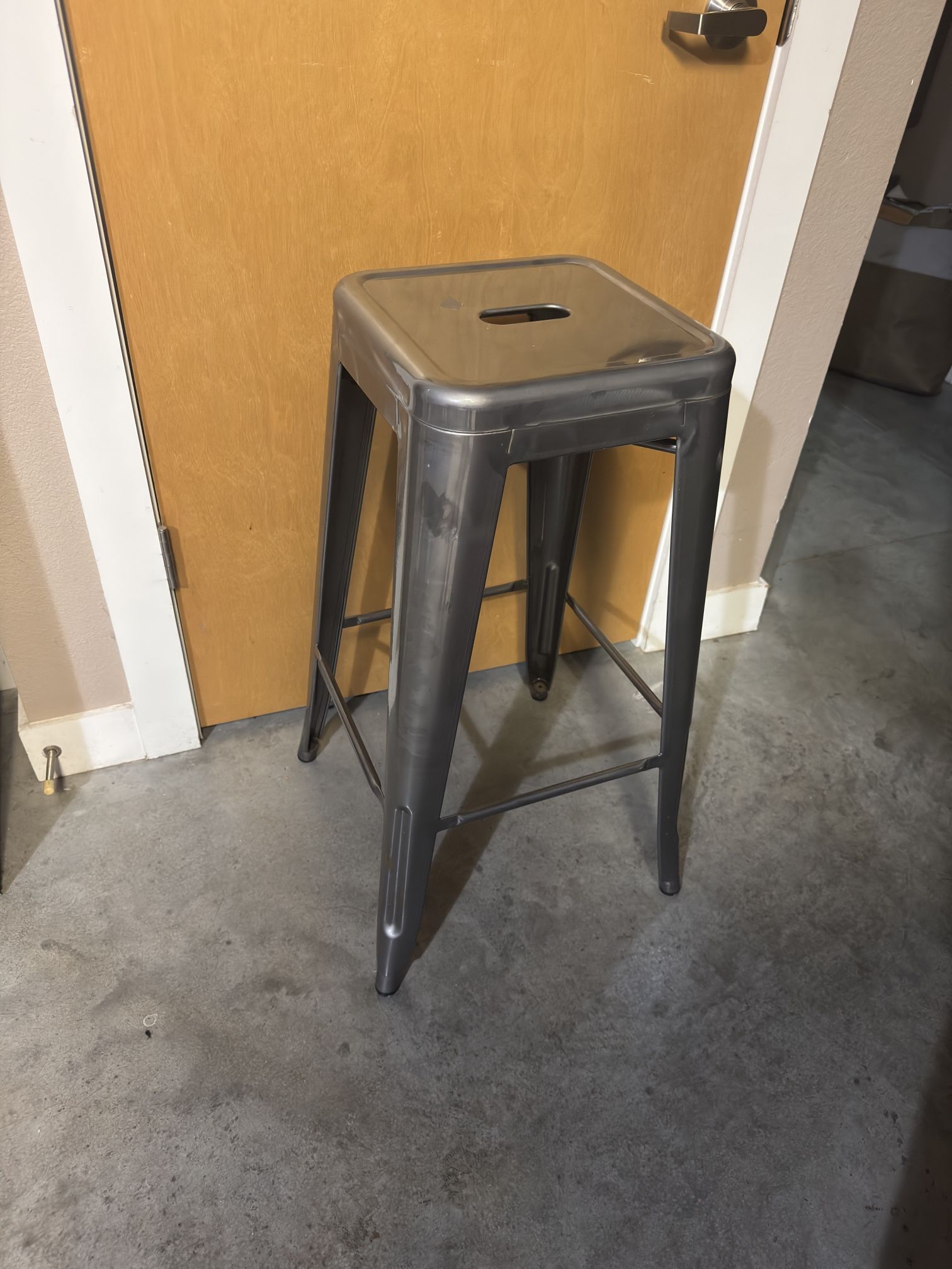 2 Metal Bar Stools