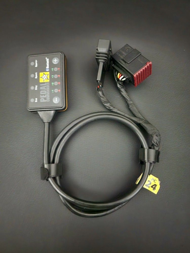 Pedal Commander for Hyundai Veloster - PC24 / HND3 (2011-2018) / (1.6L