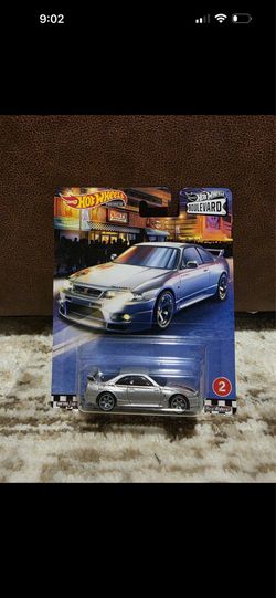 Hot Wheels Premium Boulevard Nissan Skyline GT‑R (R33) NISMO editio