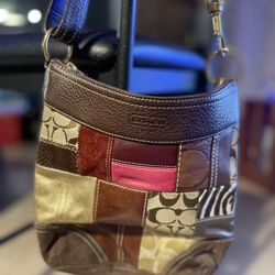 COACH  PURSE 
