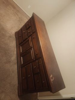 Dresser