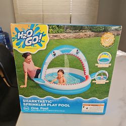 Sprinkler play pool