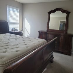 California King Sleigh/ Set