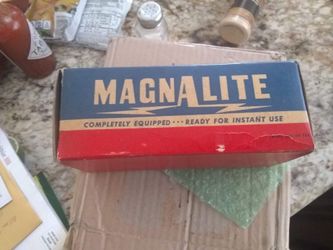 Vintage car trouble light nos boxed up condition never been used