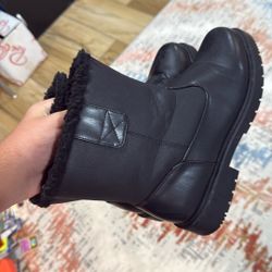 Snow Boots