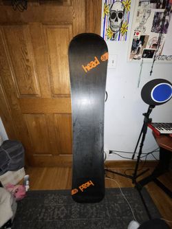 Snowboard with bindings