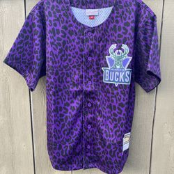 Mitchell & Ness Milwaukee Bucks NBA Baseball Purple and Black Jersey Size Large