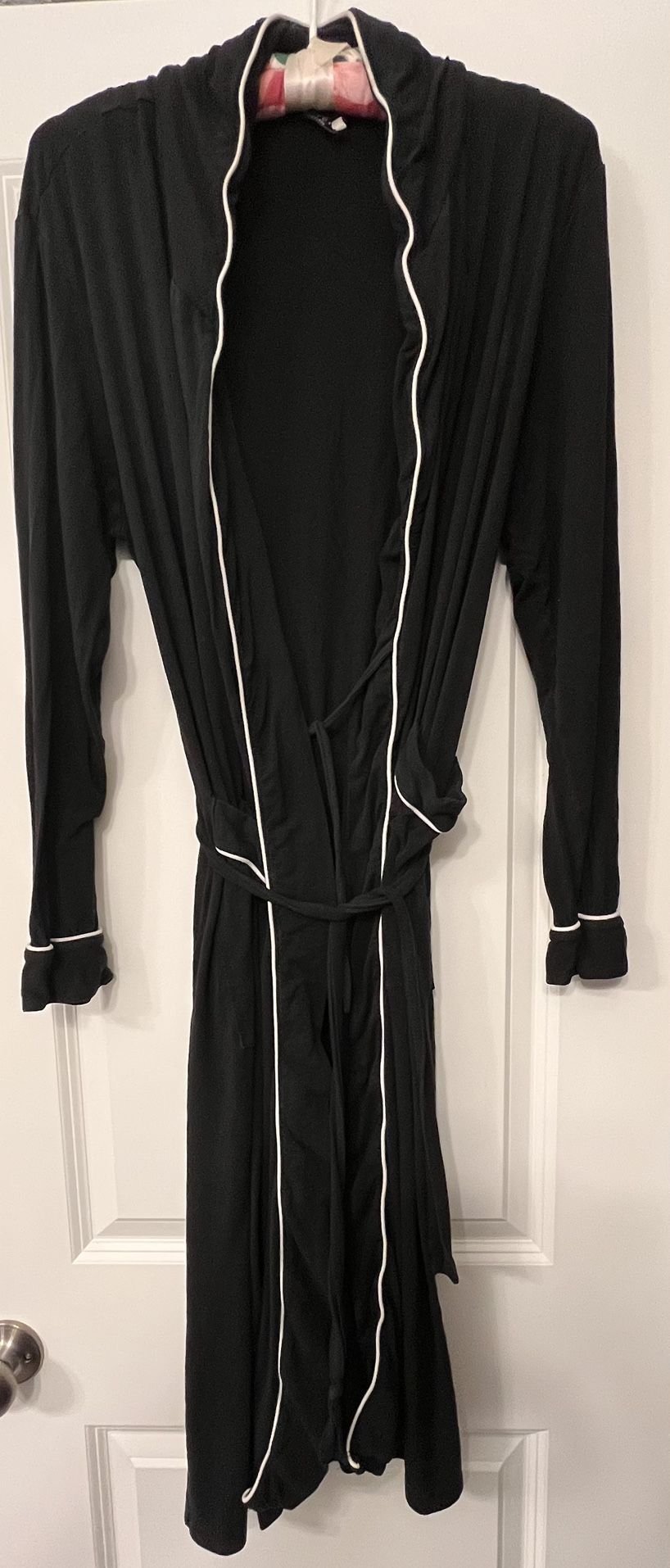 Women’s Lightweight Black Robe- XL