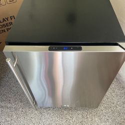 Marvel Commercial Under mount Refrigerator 