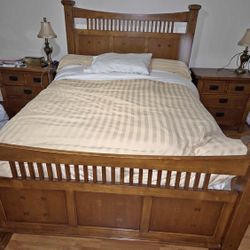 Queen Bedroom Set. All As Seen In Photos