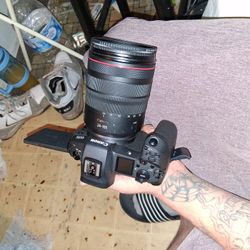 Connan E0S R W/;24-105 mm Lens