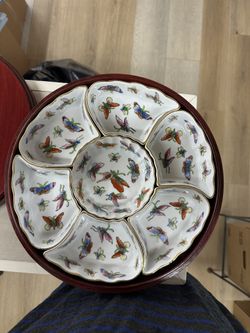 Asian Porcelain Painted Dishes In Wood Lazy Susan
