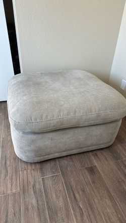 Sofa ottoman