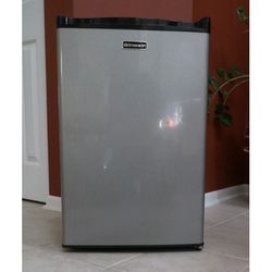 Emerson Compact Refrigerator 2.8 cu ft Mini Fridge College Dorm Compliant EUC
