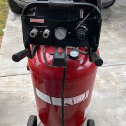 Compressor Craftsman  33 gallon 150psi Max