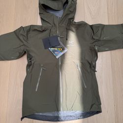 Military Green Arc'teryx Beta LT jacket 