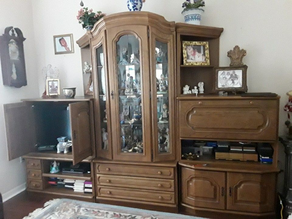 8 Piece Wall Furniture Like New In Weeki Wachee Spring Hill