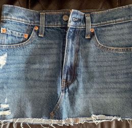 Levi’s denim size 26 skirt