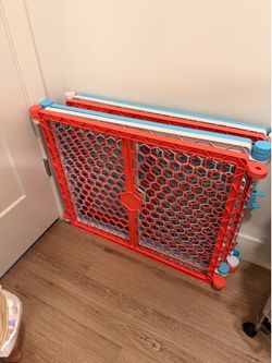 Regalo Safety 192-Inch Super Wide Baby Gate and Play Yard