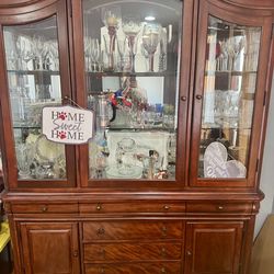 Raymour & Flanigan Dining Room Set with Lighted China Cabinet