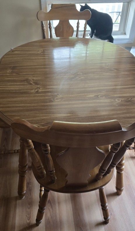 Kitchen Table With 5 Chairs 2 Leafs