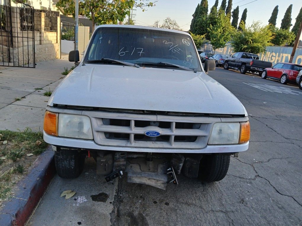 Ford Ranger AÑO 1994 Tiene Problemas En La Transmision