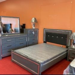 Lodanna Gray 4 Pieces Bedroom Set By ASHLEY 