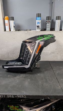 2024-2025 KIA EV9 LEFT HEADLIGHT OEM USED #10(contact info removed)-2025 KIA EV9 LEFT HEADLIGHT OEM USED #10476