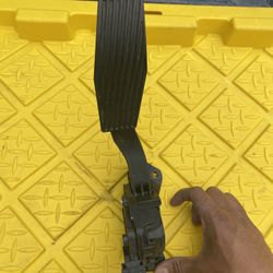 2011-2016 Chevy Cruze Limited Gas Pedal Accelerator OEM Auto Part
