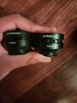 Two Pockettunes speakers