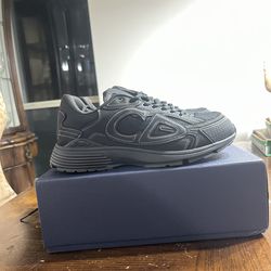 DIOR B30 size 10 men’s located in 77041 HTX