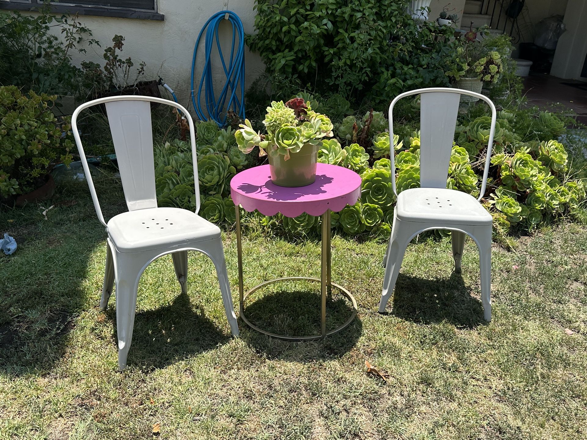 Cute Little Metal Table Or Plant Stand With 2 Metal Stacking Chairs 