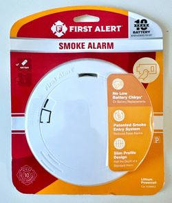 First Alert 10-Year Battery Powered Smoke Detector Easy