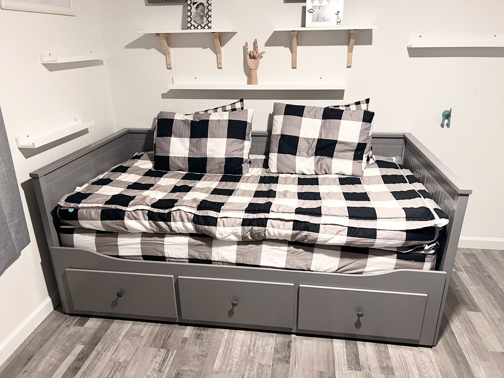 IKEA Hemnes Twin Gray Daybed for Sale in Phoenix, AZ OfferUp