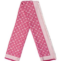 Authentic Loui Vuitton  Print LV Monogram Shawl Wrap, scarf   Ideal for everyday use, this luxuriously soft Monogram Denim shawl is subtle and very fe
