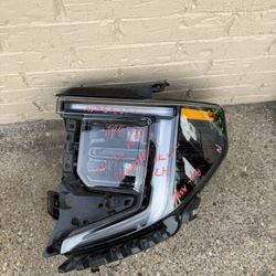 2022-24 Gmc Sierra Left Headlight 