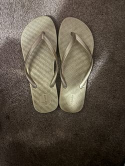 COLOKO Womens Sakura Slides Sandals 8 1/2