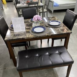 5 pc dinning table set new in box