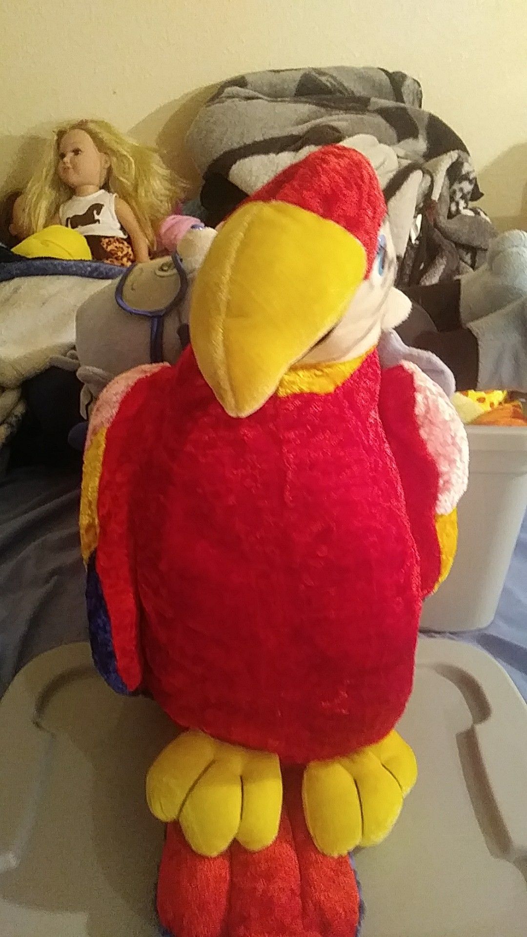 Stuffed animal parrot ( must pick up