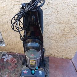Bissell Vacuum Cleaner 