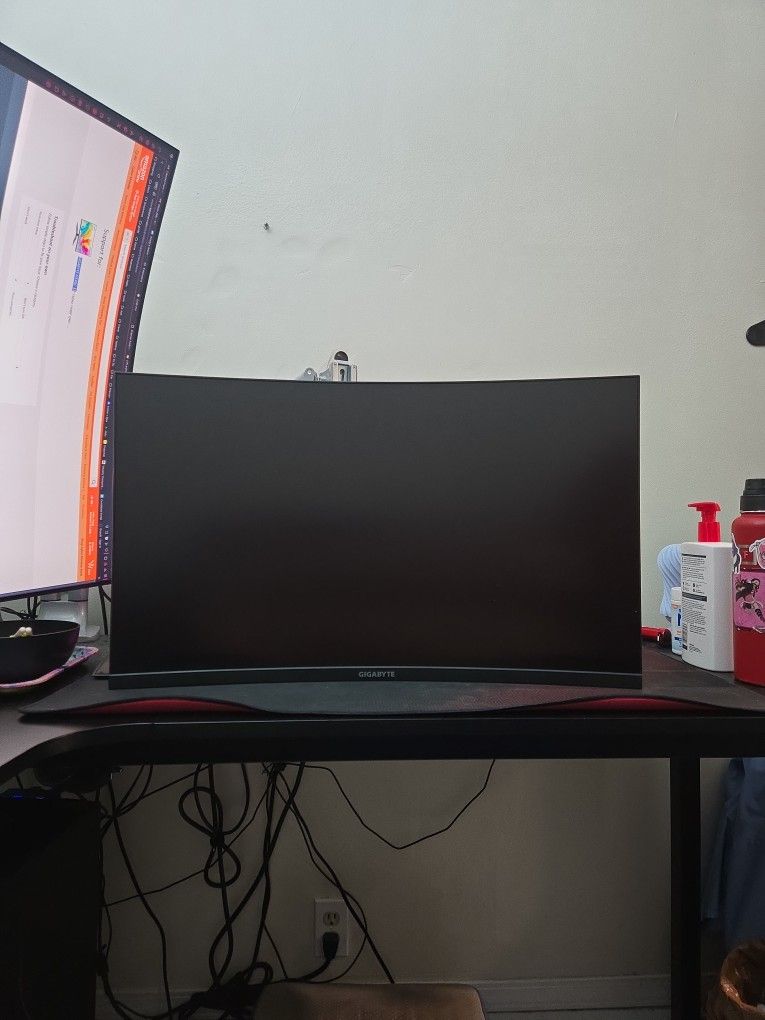 Gigabyte M32QC 32" 165HZ 2560x1440P IF YOU CAN FIX