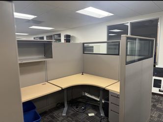 Allsteel Concensys cubicles 6x8 or 6x6 @ 66" tall HAT table Fully Loaded Glass & Ped