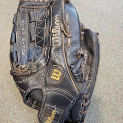 12" Wilson Baseball Glove Broken In 