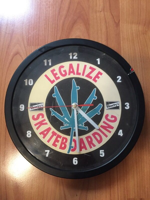 Shorty's Skateboard Clock