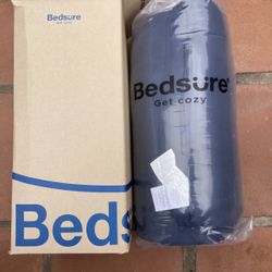 Bedsure Essentials Queen Size Comforter Quilted down alternative Blue 88x88