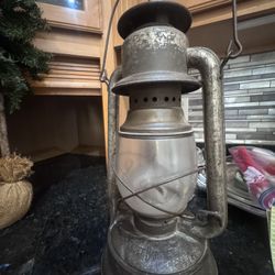 Vintage Dietz “Little Wizard” Kerosene Lantern R.E. Dietz Co. New York