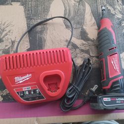 Milwaukee M12 Rotary Tool & Charger